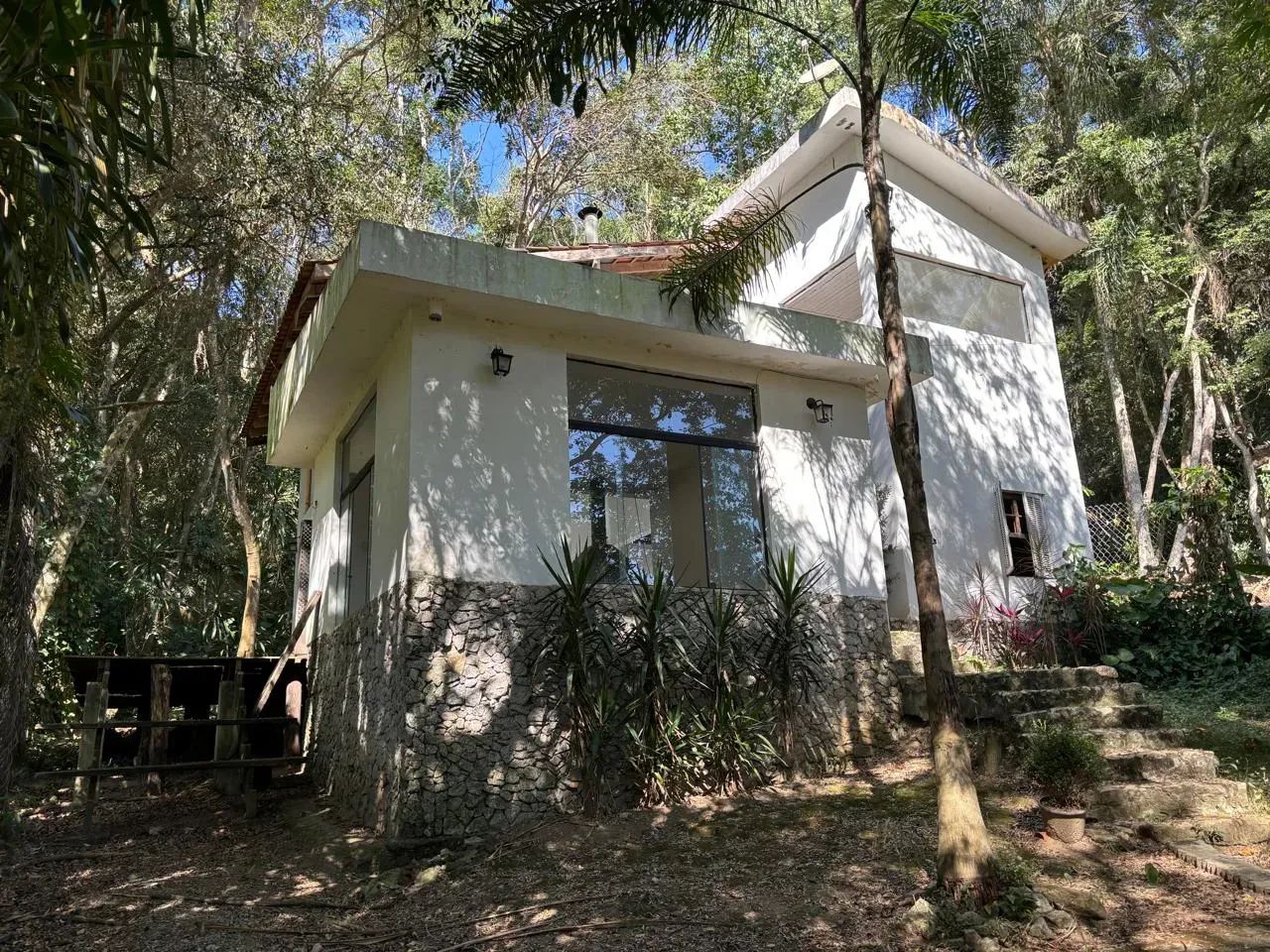 Chácara com dois dormitórios e área ampla com muito verde aos redores - Foto 4