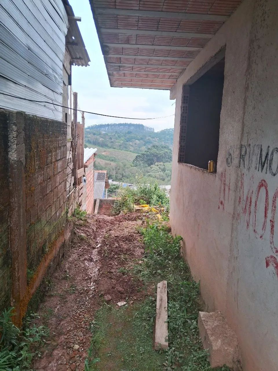 Vende-se ou troca sobrado *** - Foto 3