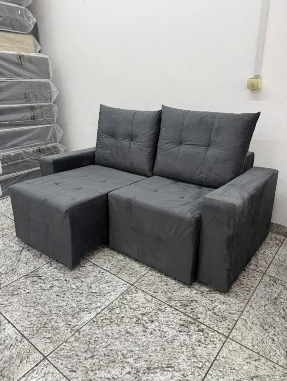 Sofá Retrátil Havaí 1,80m em Veludo - Conforto e Qualidade - Foto 3