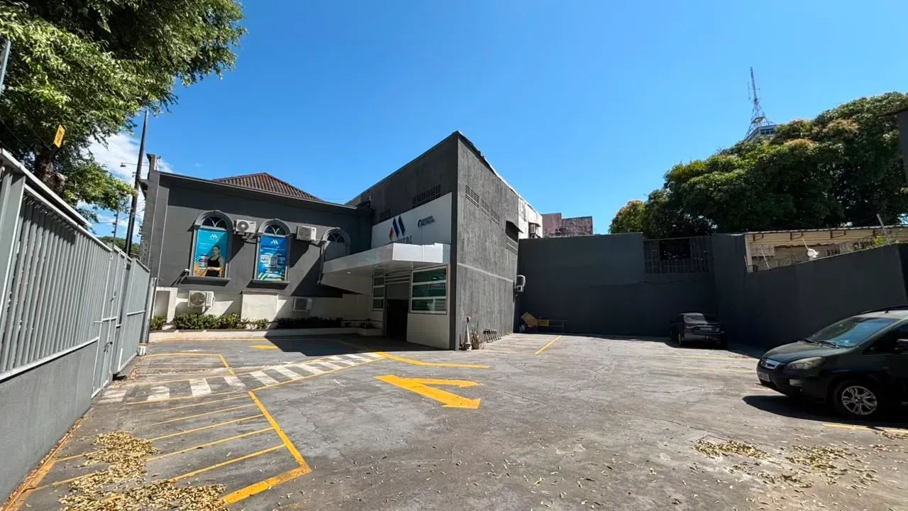 ALUGO PRÉDIO COM 1.000 M2 NO CENTRO - Foto 4