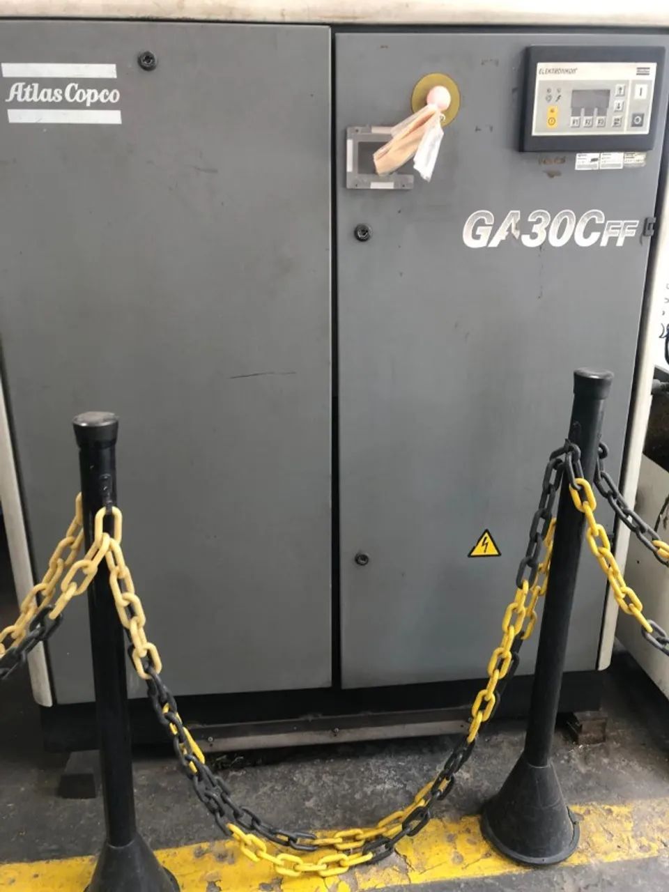 COMPRESSOR DE AR ATLAS COPCO PARAFUSO GA30CFF
