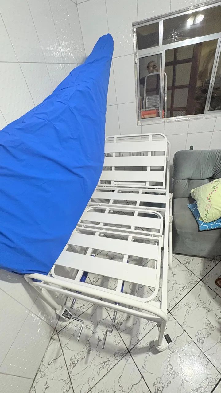 Cama hospitalar 2 manivelas  - Foto 2