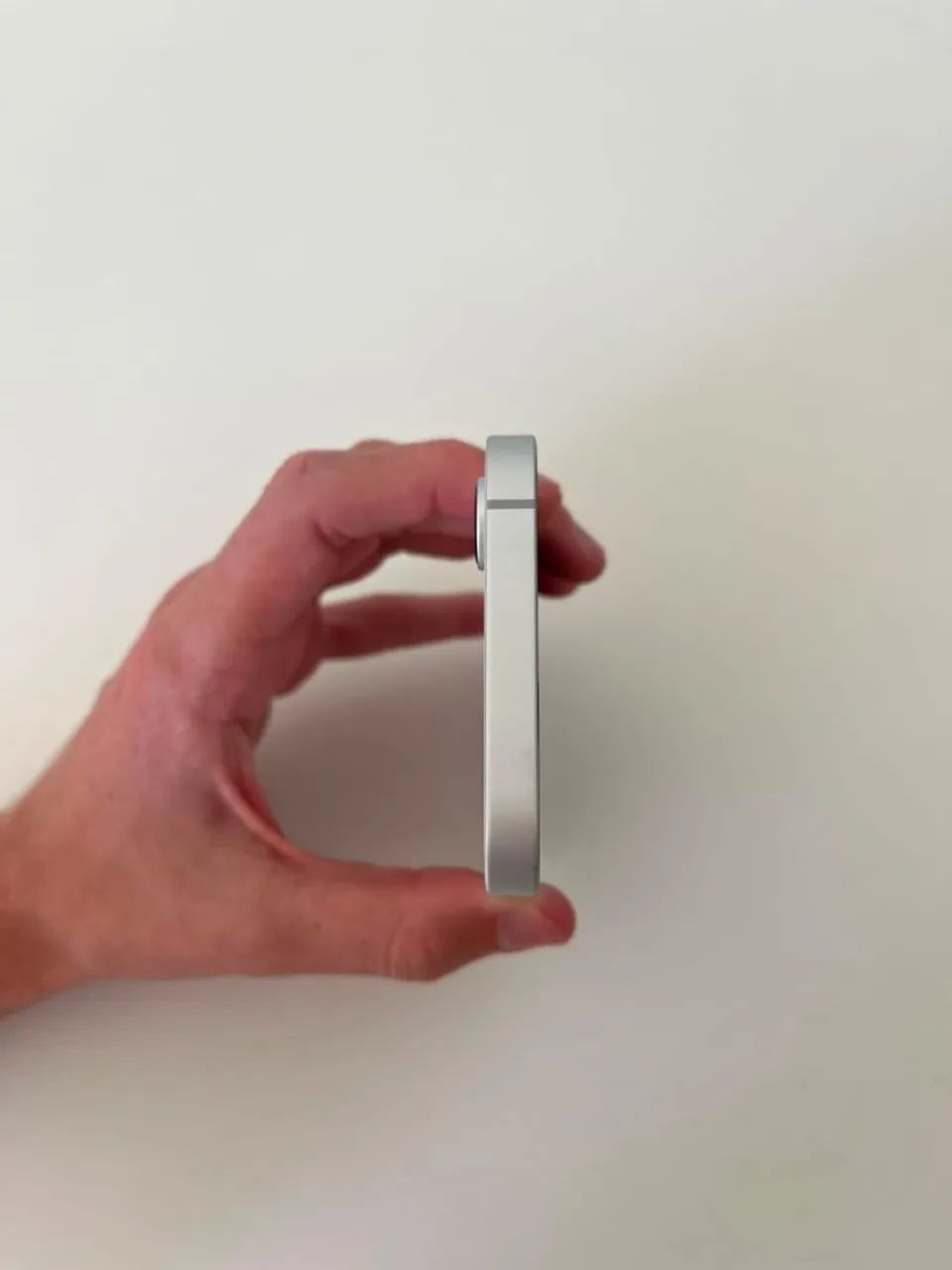Iphone 16E 128GB Branco  - Foto 3