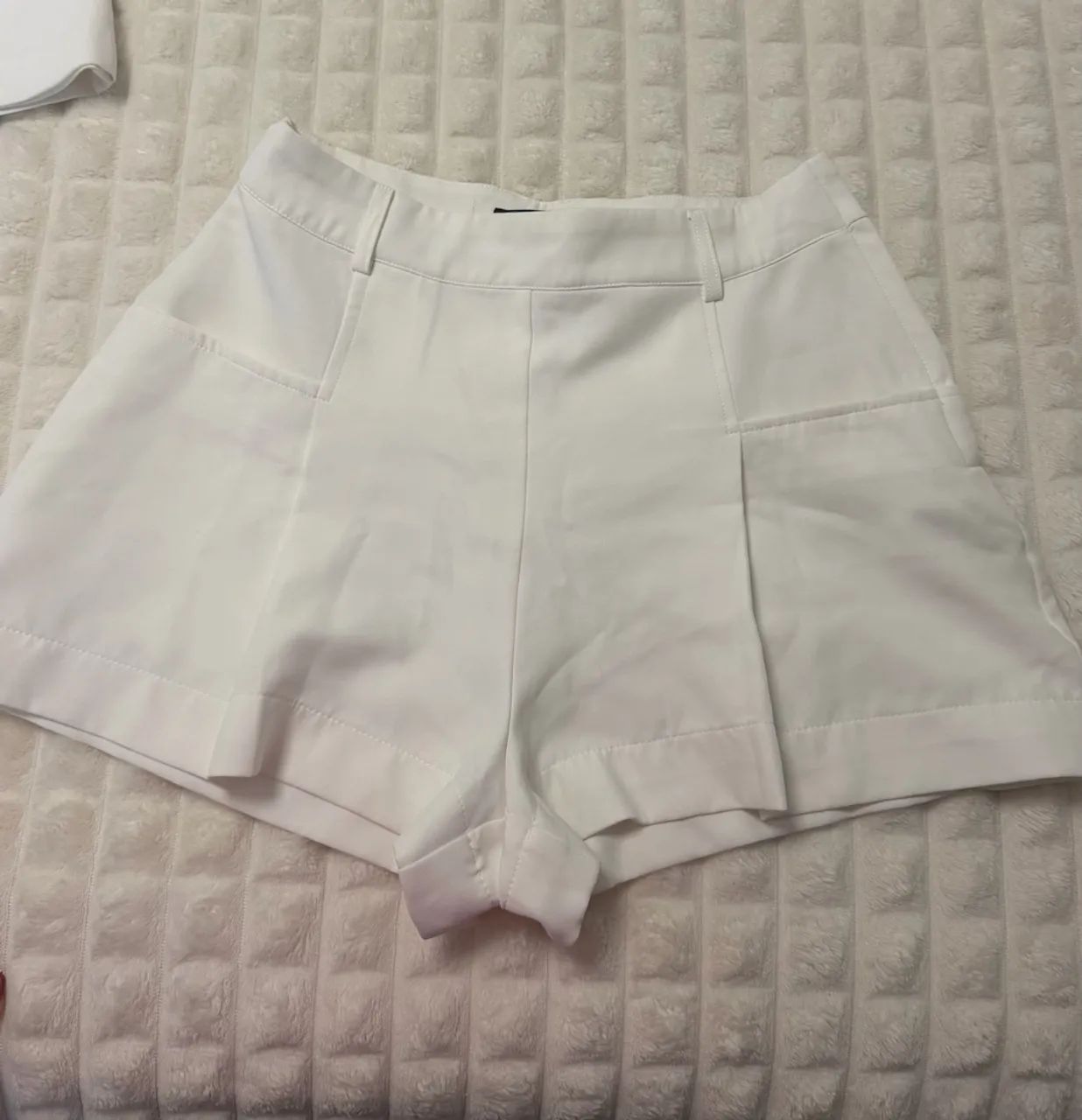 Short saia branco / short branco TAM 36