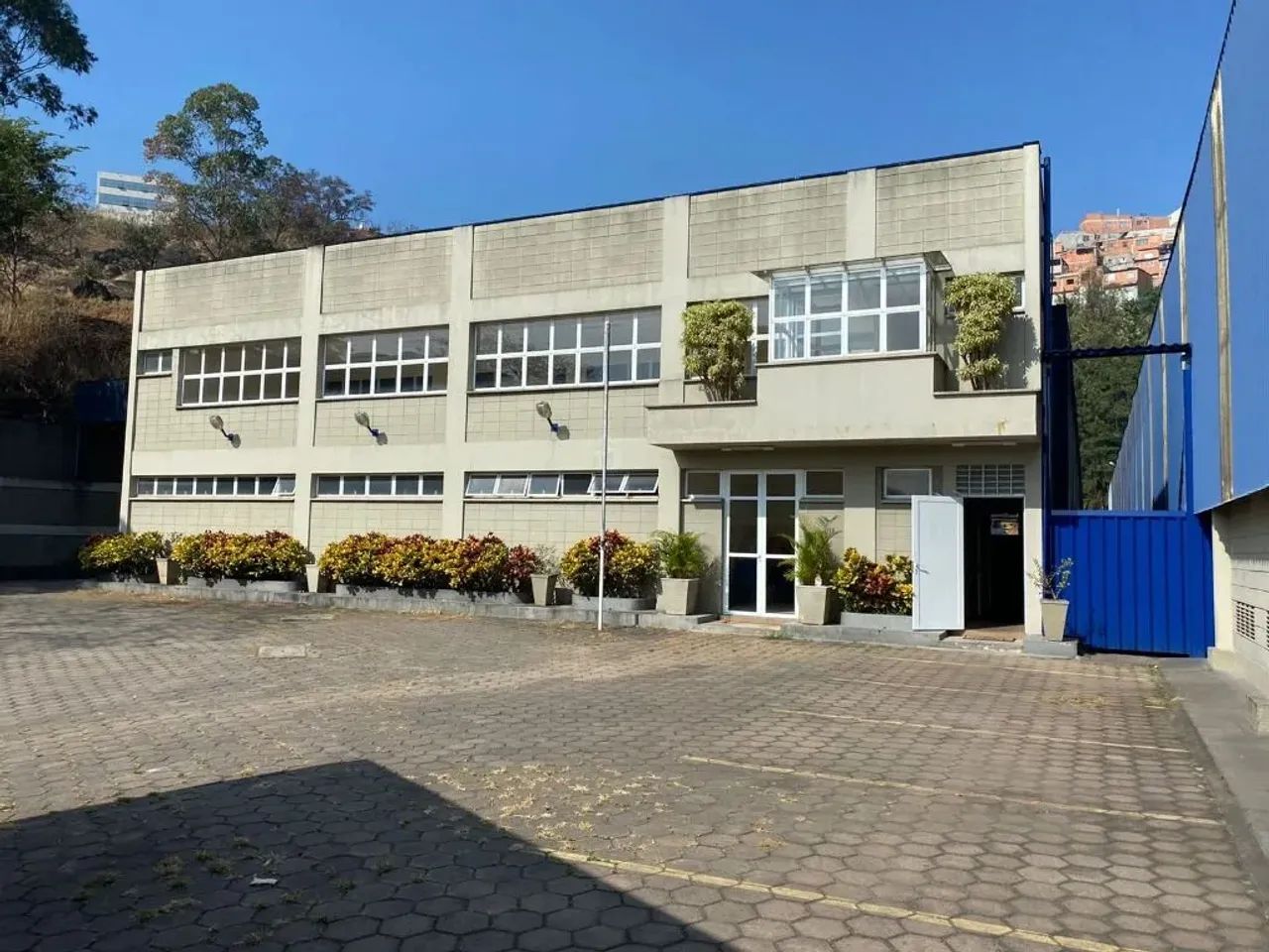 Ótima Oportunidade Galpão á Venda - Jandira/SP