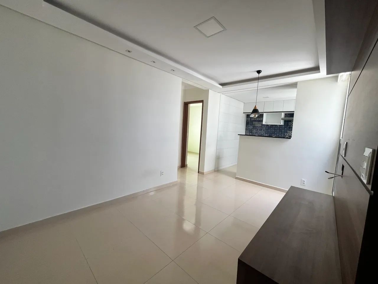 Lindo apartamento de 2 quartos com planejados na cozinha e nos quartos