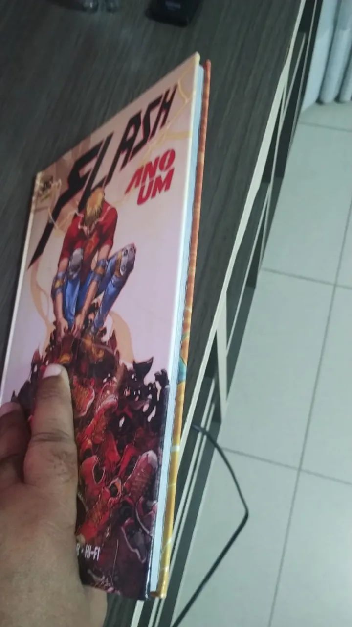 Flash ano um capa dura - Foto 4
