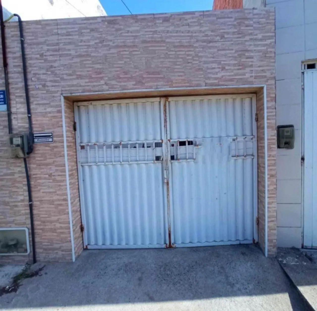 - Casa no bairro de Fátima 