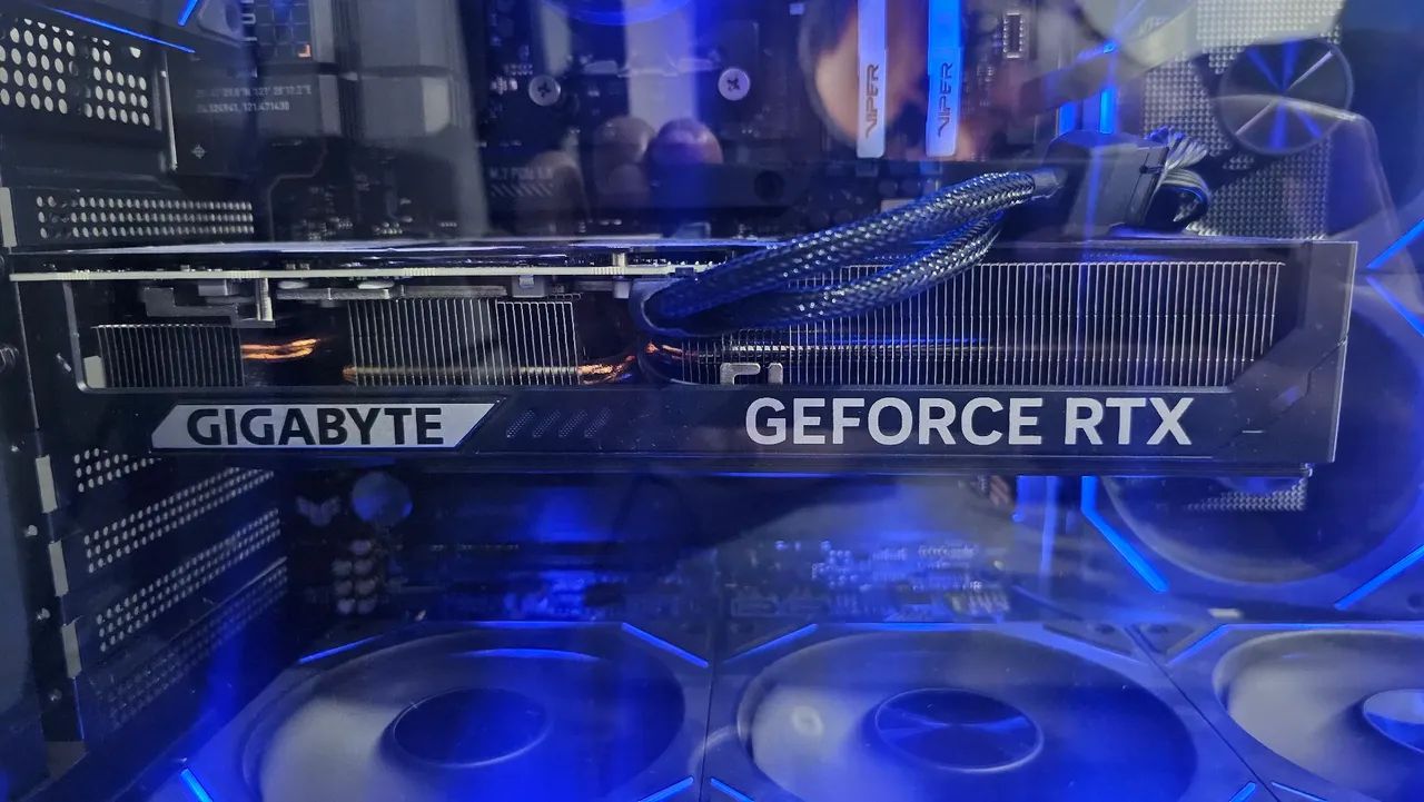 RTX5070 Gigabyte  - Foto 2