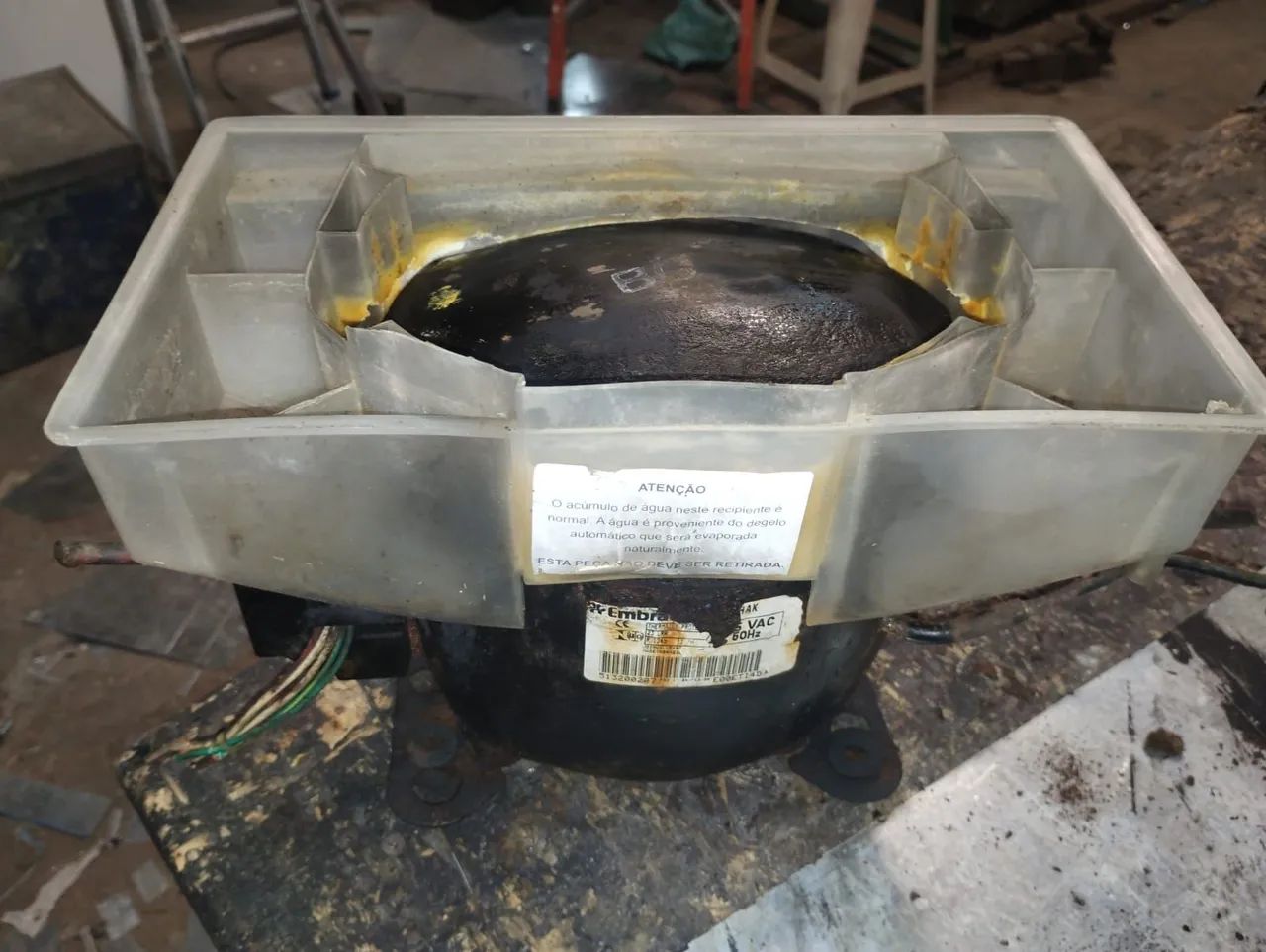 Motor de geladeira Eletrolux. - Foto 3