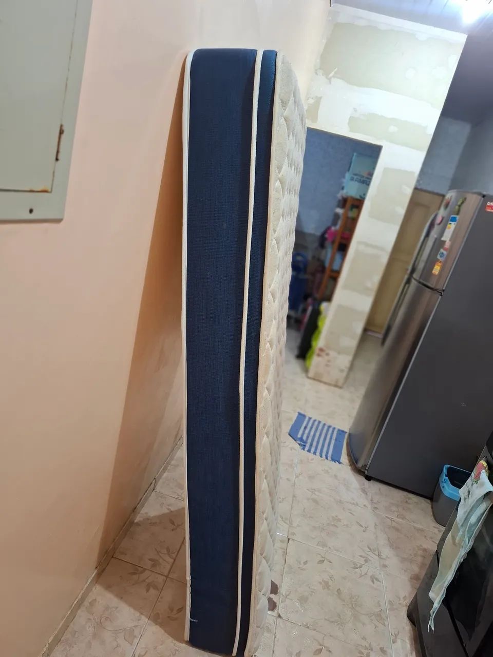 Vendo cama de solteiro completa - Foto 4