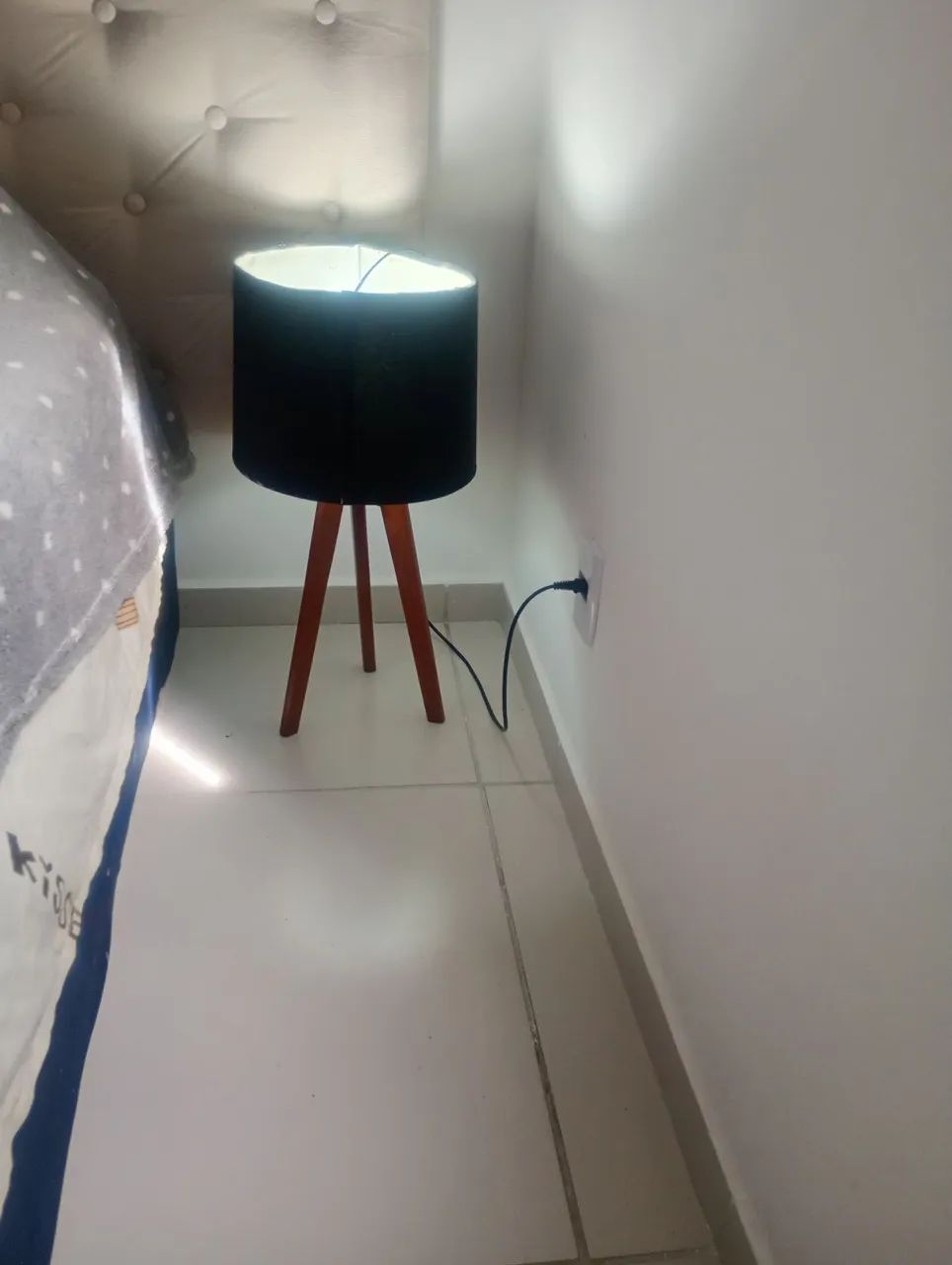 Mesa com tampo de vidro para 6 ou 8 lugares  - Foto 4