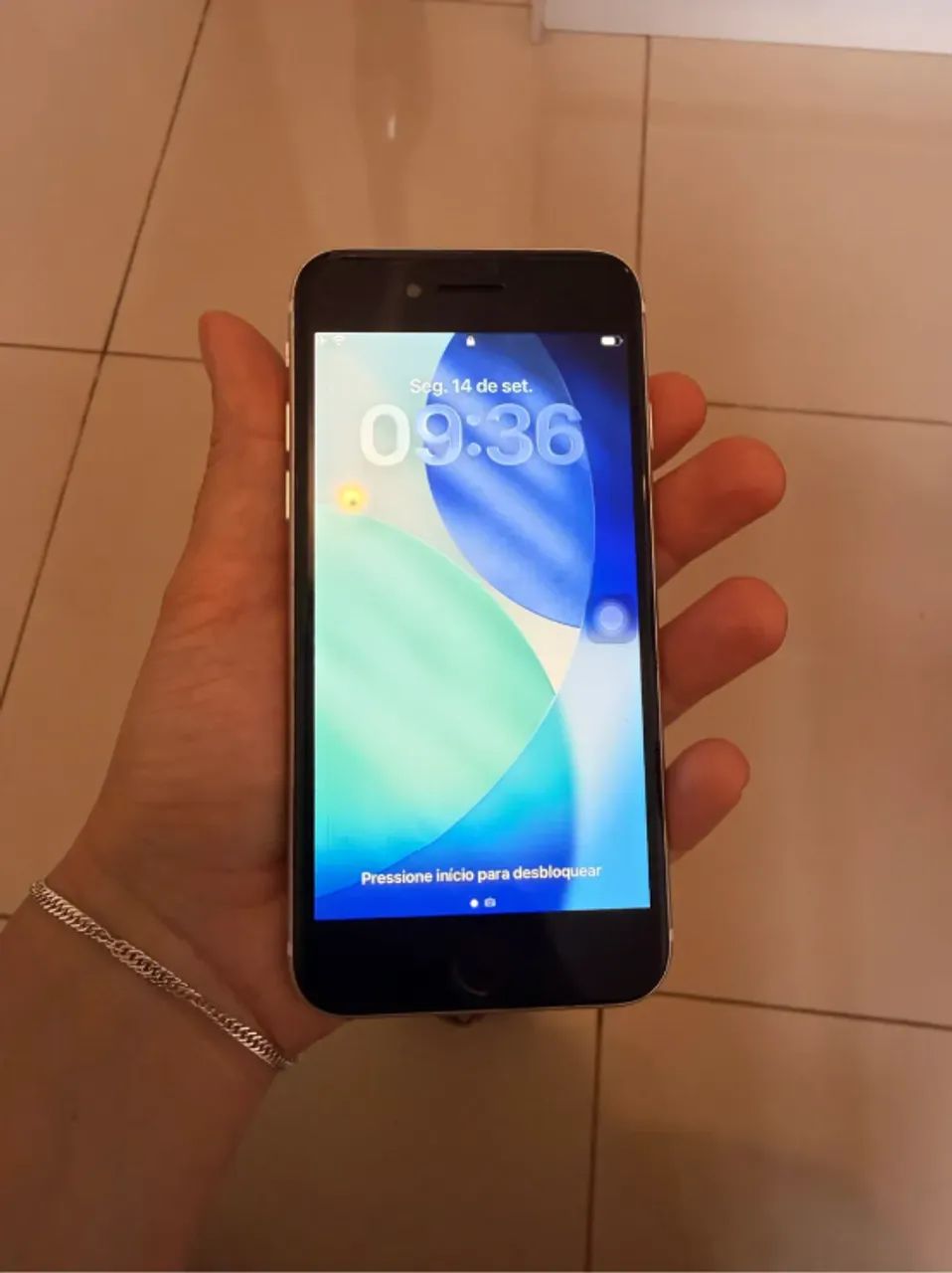 IPHONE SE 64GB - IMPECÁVEL - Foto 2