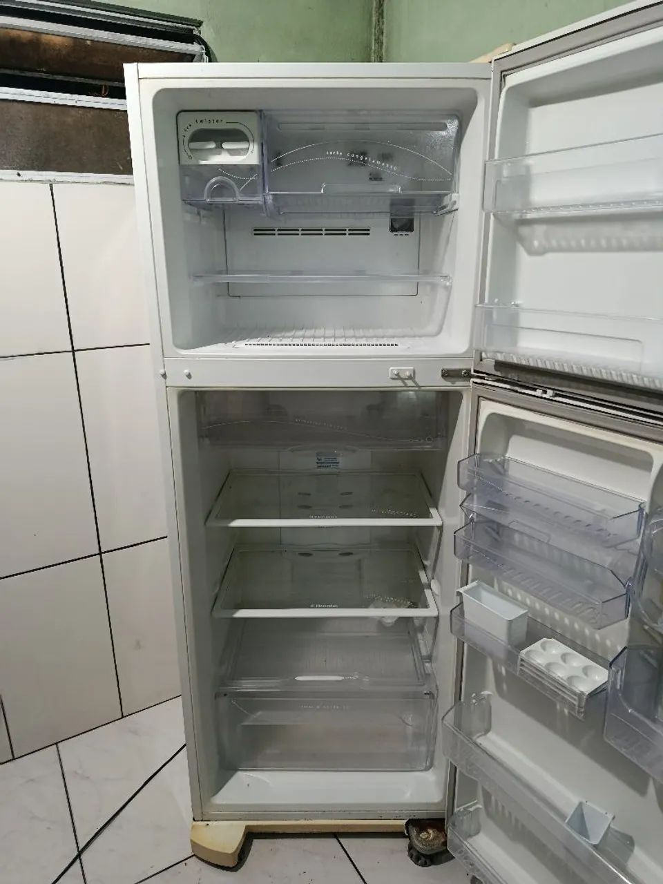Geladeira Eletrolux  - Foto 4