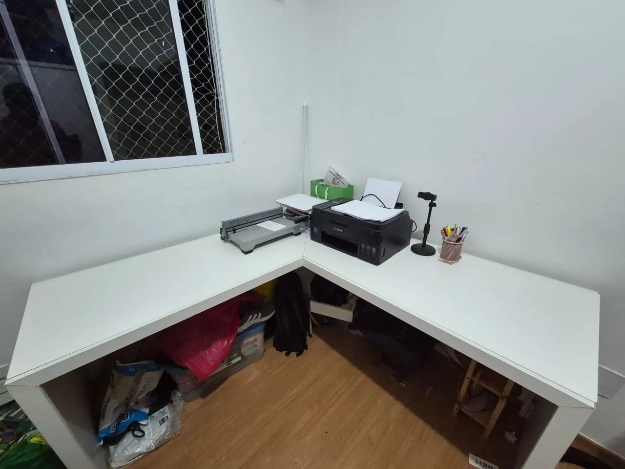 Mesa de escritório grande 
