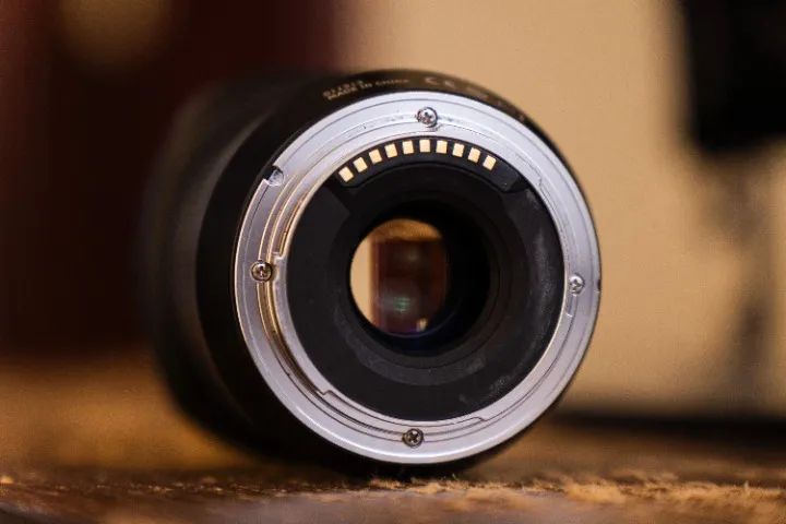 Lente TTartisan 56mm f/1.8 para Sony APS-C - Foto 4