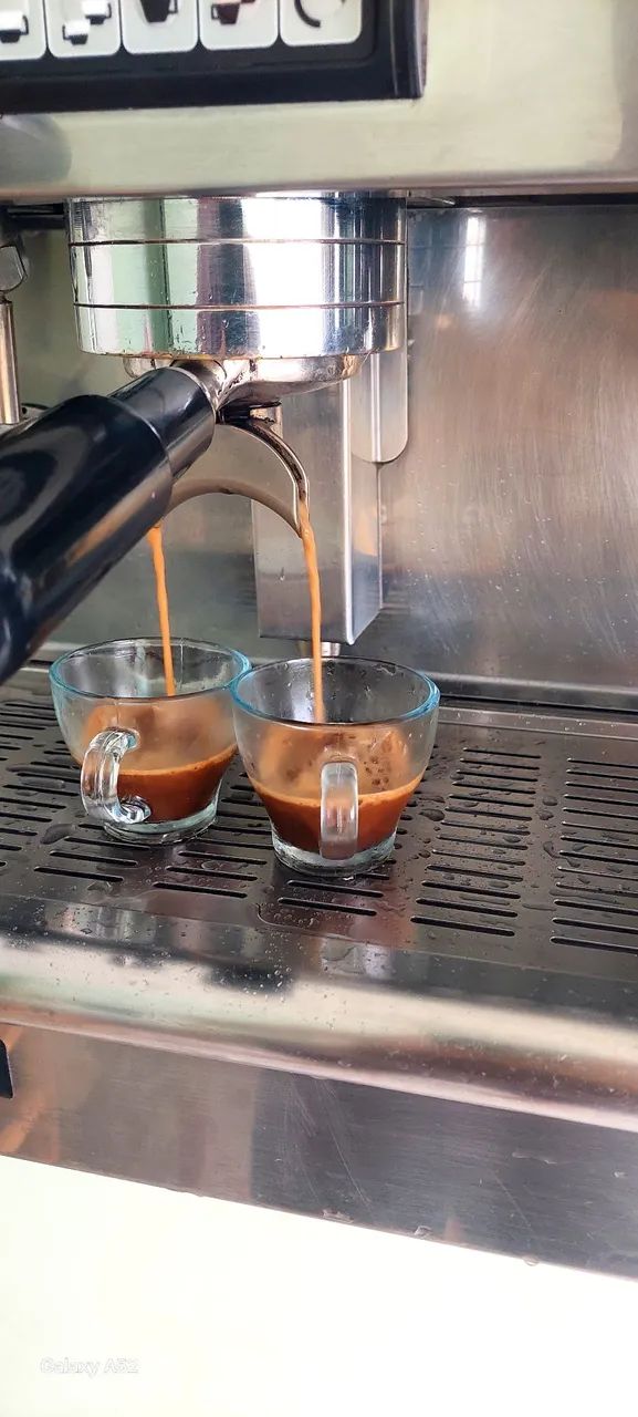 Máquina de café +moedor de café + espremedor de laranja tudo profissional  - Foto 3