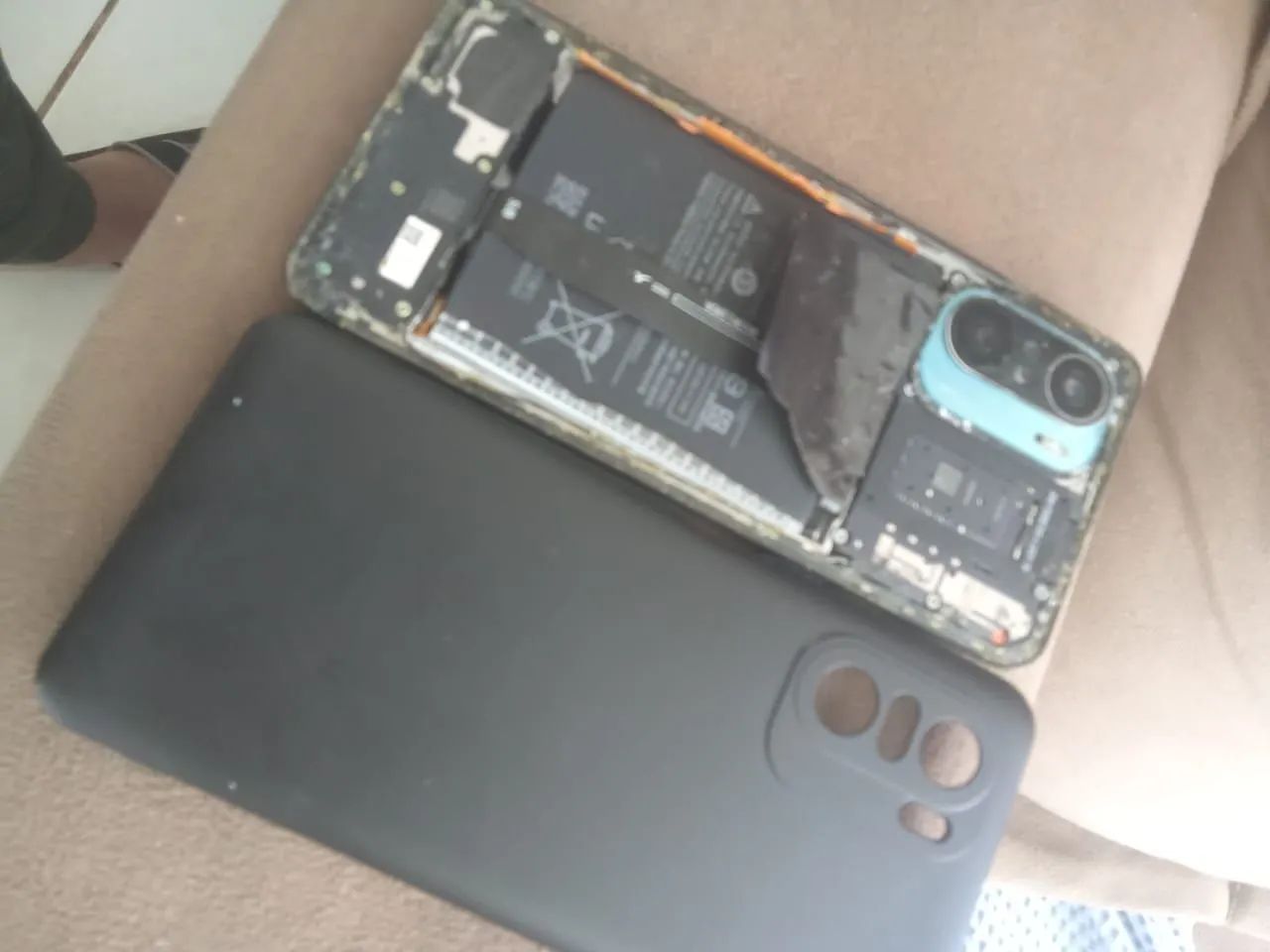 Poco f3 - Foto 3