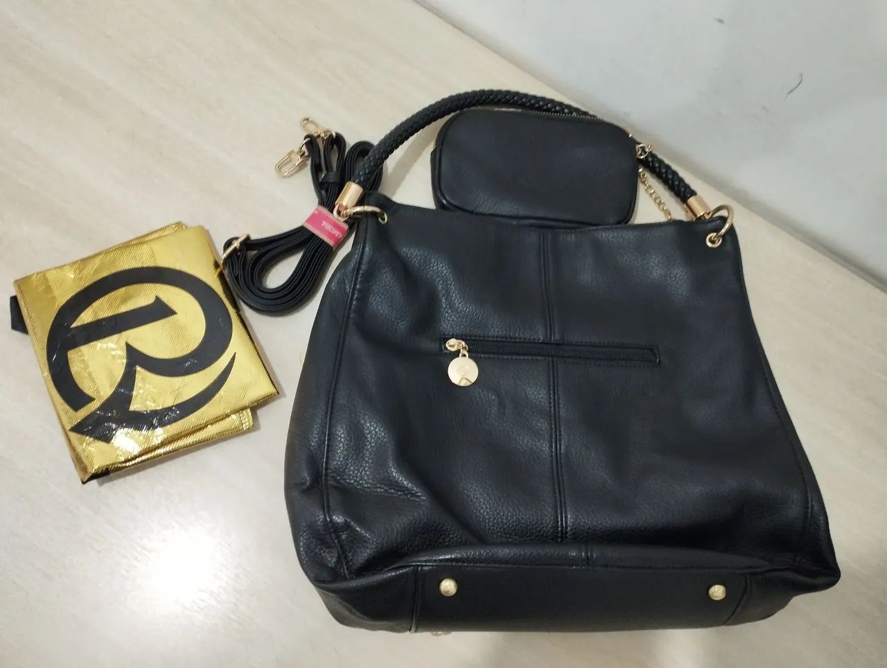 Bolsa de ombro em couro preta - Foto 2