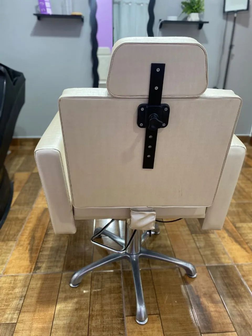 Vendo cadeira de Studio. - Foto 4