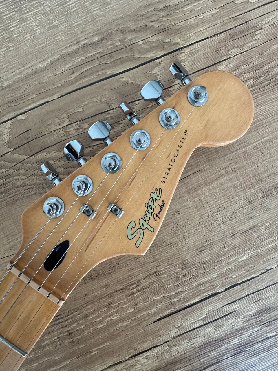 Squier Deluxe Stratocaster - Foto 5