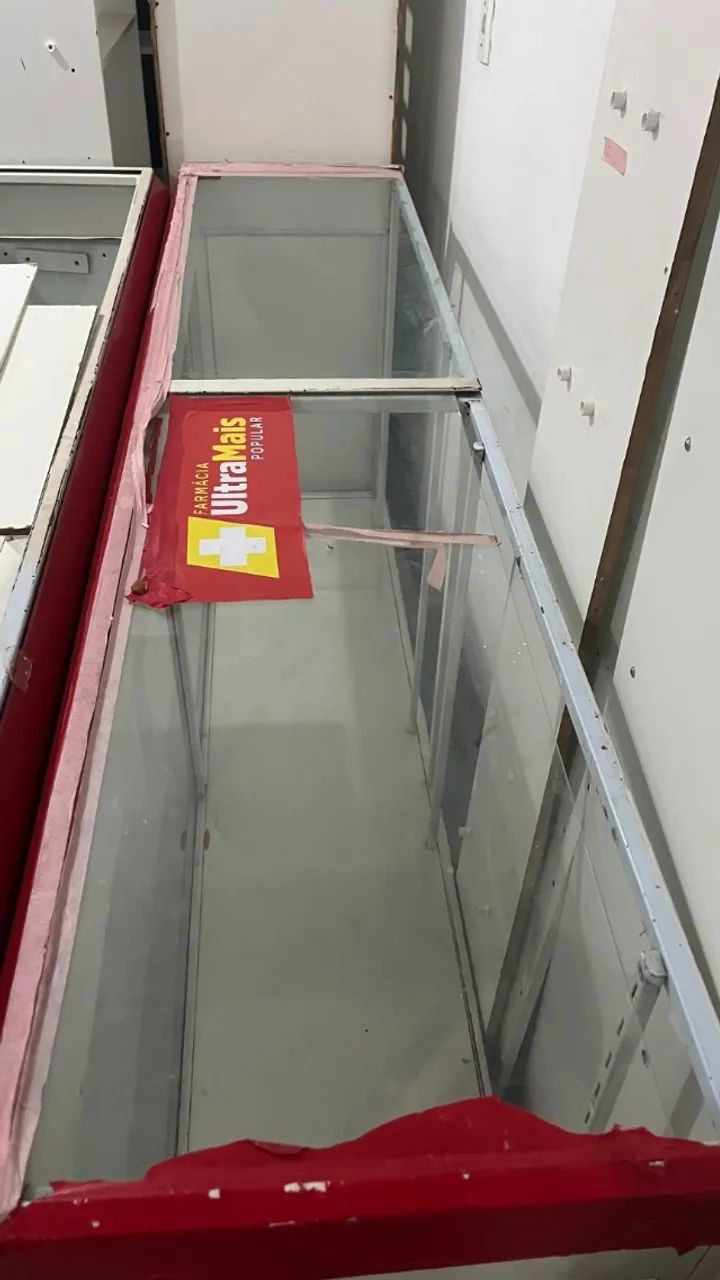 Balcão expositor para farmácia ou comércio - 2 metros - Foto 4