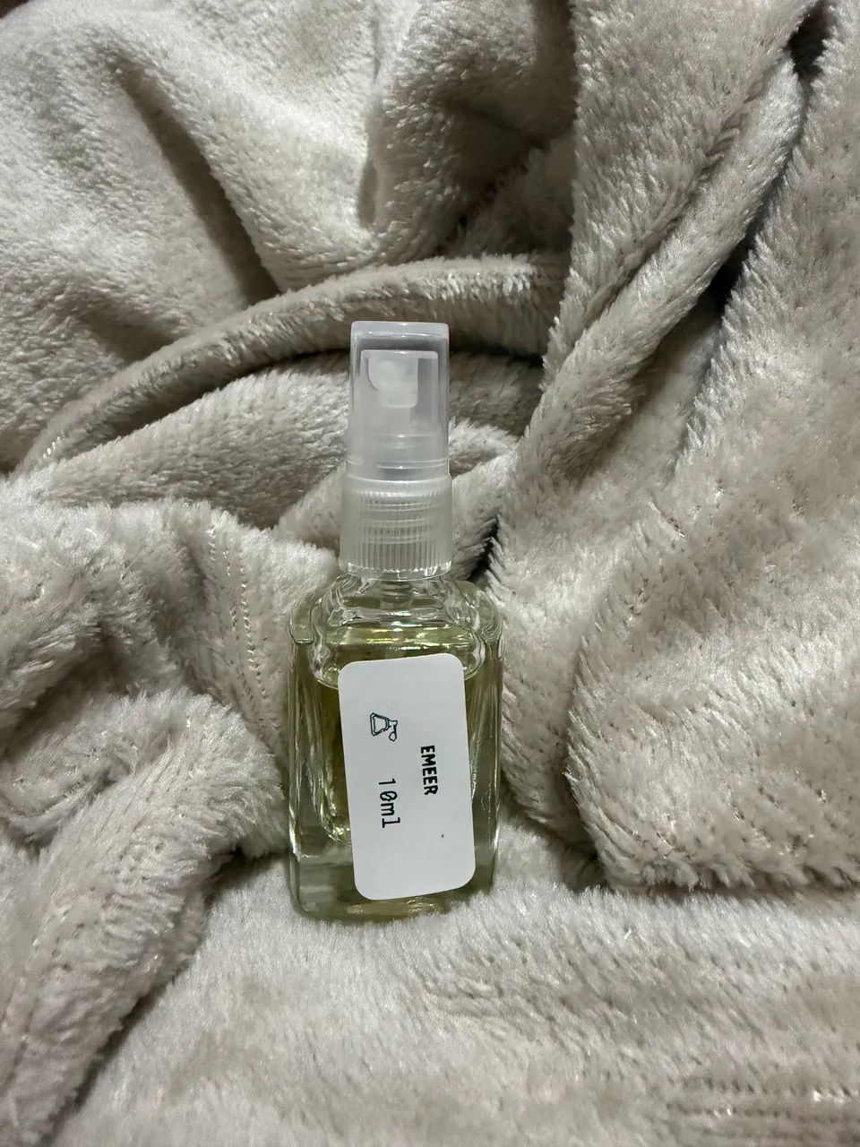 Perfume árabe emeer - Lattafa.  Decant 10 ml
