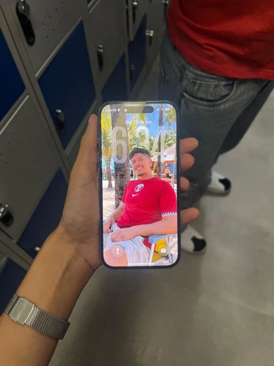 Apple iPhone 16 (128 Gb) - Ultramarine Usado - Foto 2