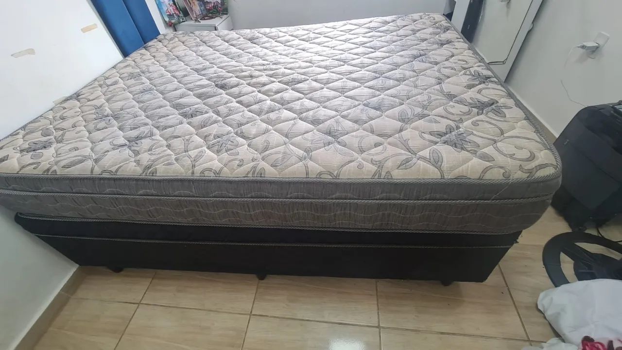 Double bed frame + mattress65704323659394121