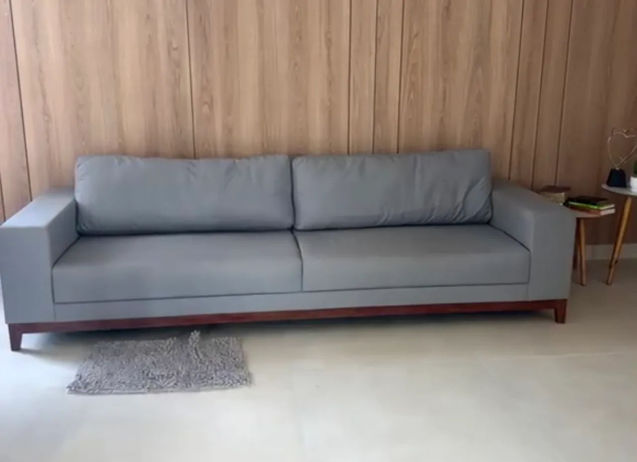 Sofa 3 metros madeira  - Foto 2
