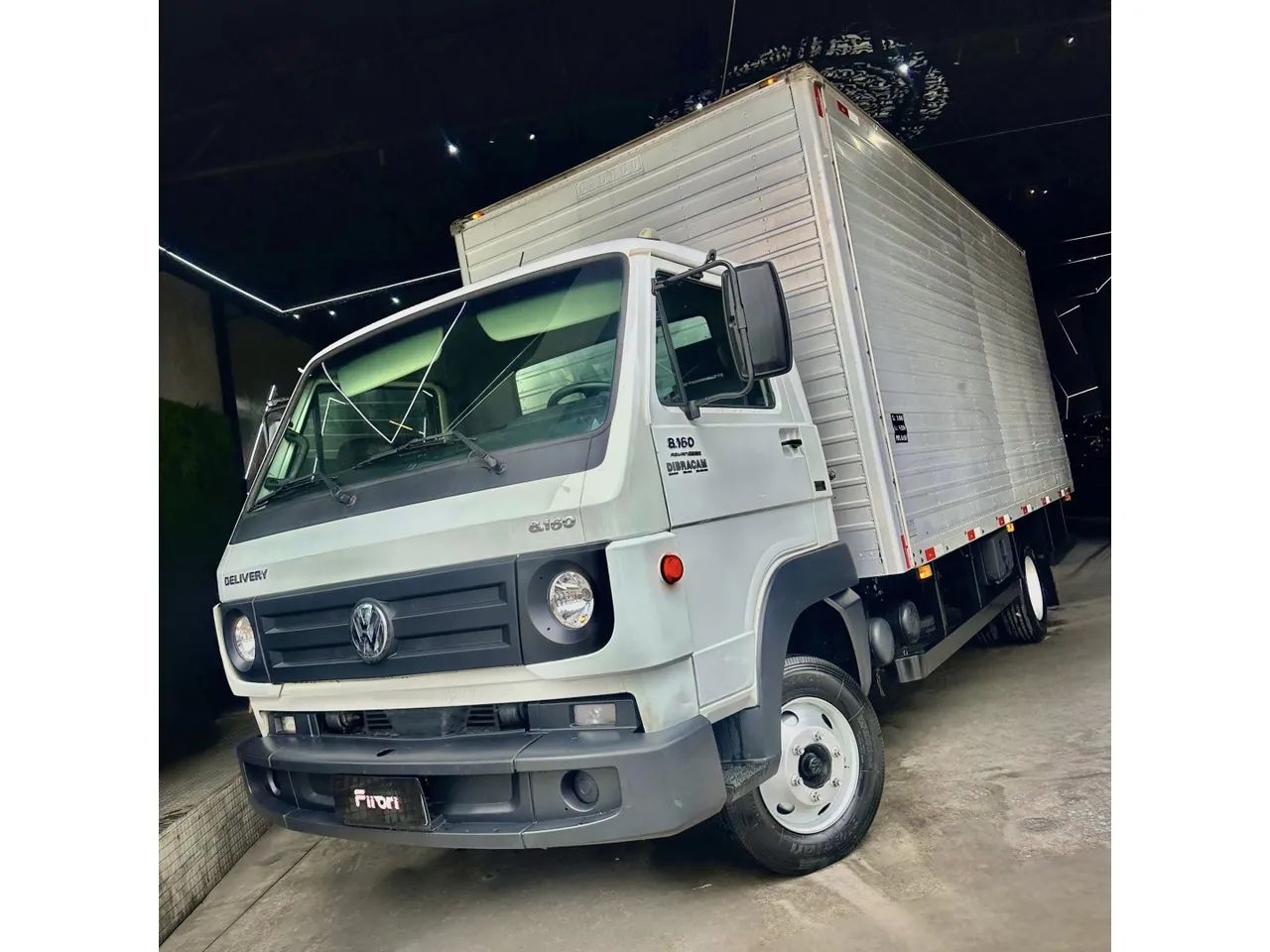 Volkswagen 8.160 2012