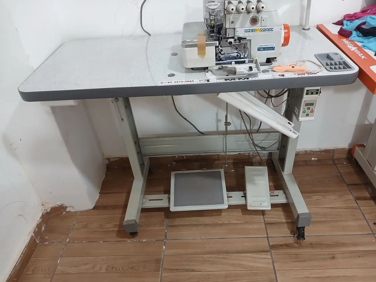 Máquina overlok ponto cadeia  - Foto 2