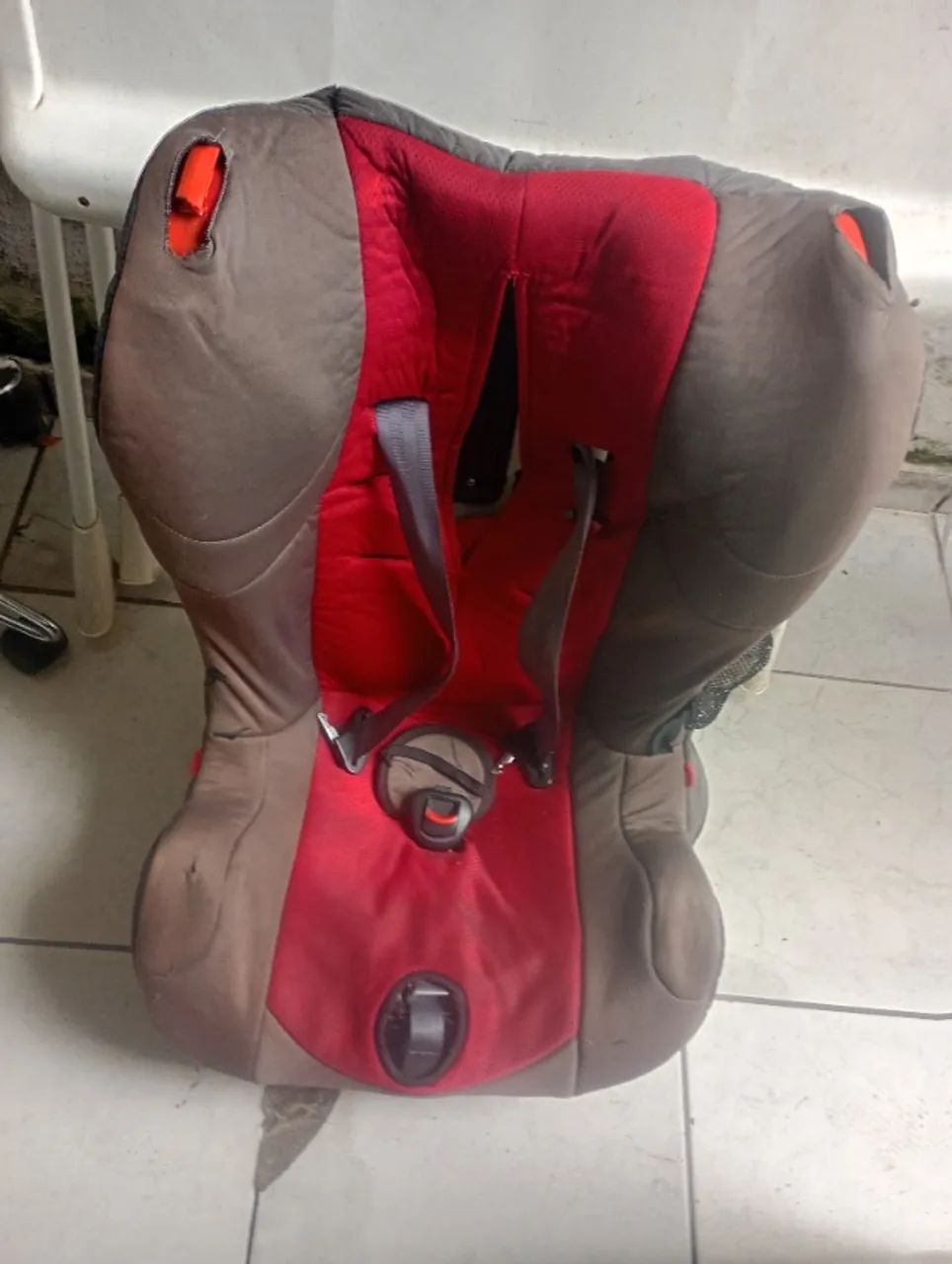 Cadeira de carro até 25 kilos 