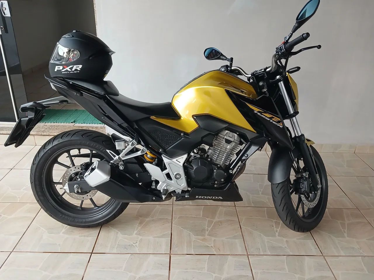 AGIO CB 300F 2024