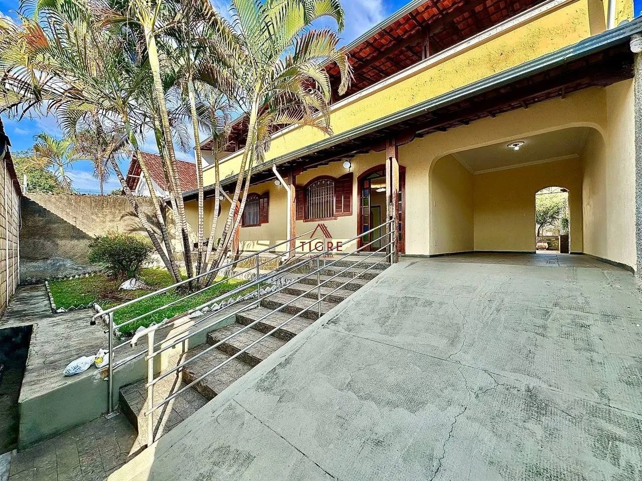 Casa com 3 Quartos à Venda, 430m²