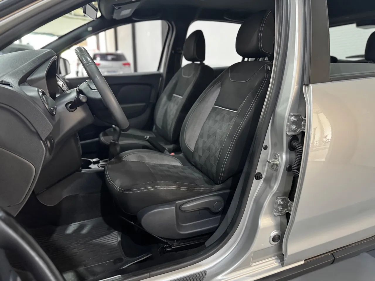 Renault Stepway Zen Flex 1.6 16V Mec. 2023 - Foto 5