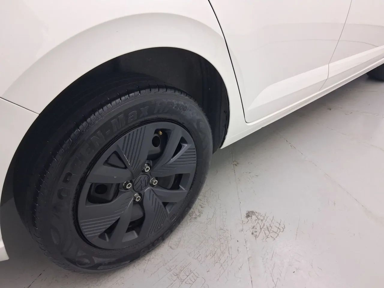 Volkswagen Polo Track 1.0 Flex 12V 5p, foto 14 de 18