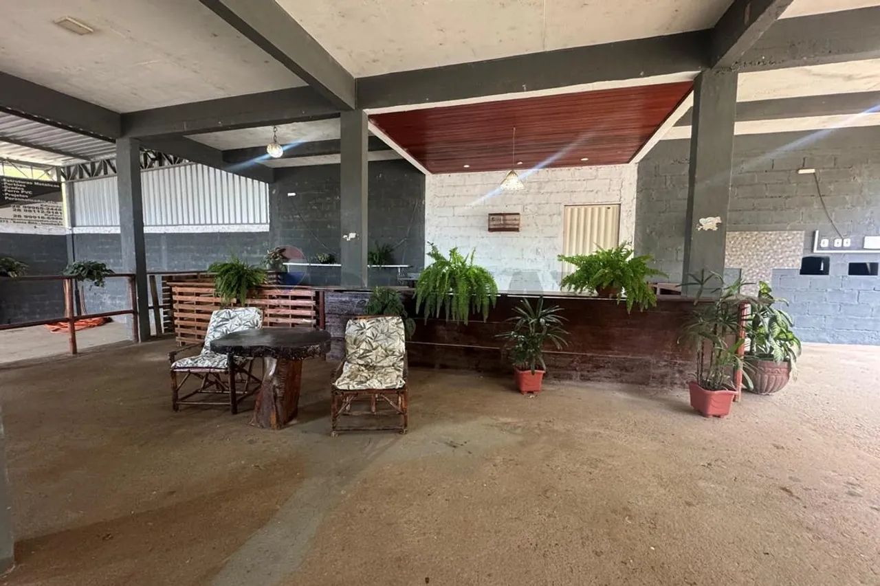 Imóvel Multifuncional com Galpão, Residência e Kitnets em Terreno de 1.700m² em Córrego da - Foto 3