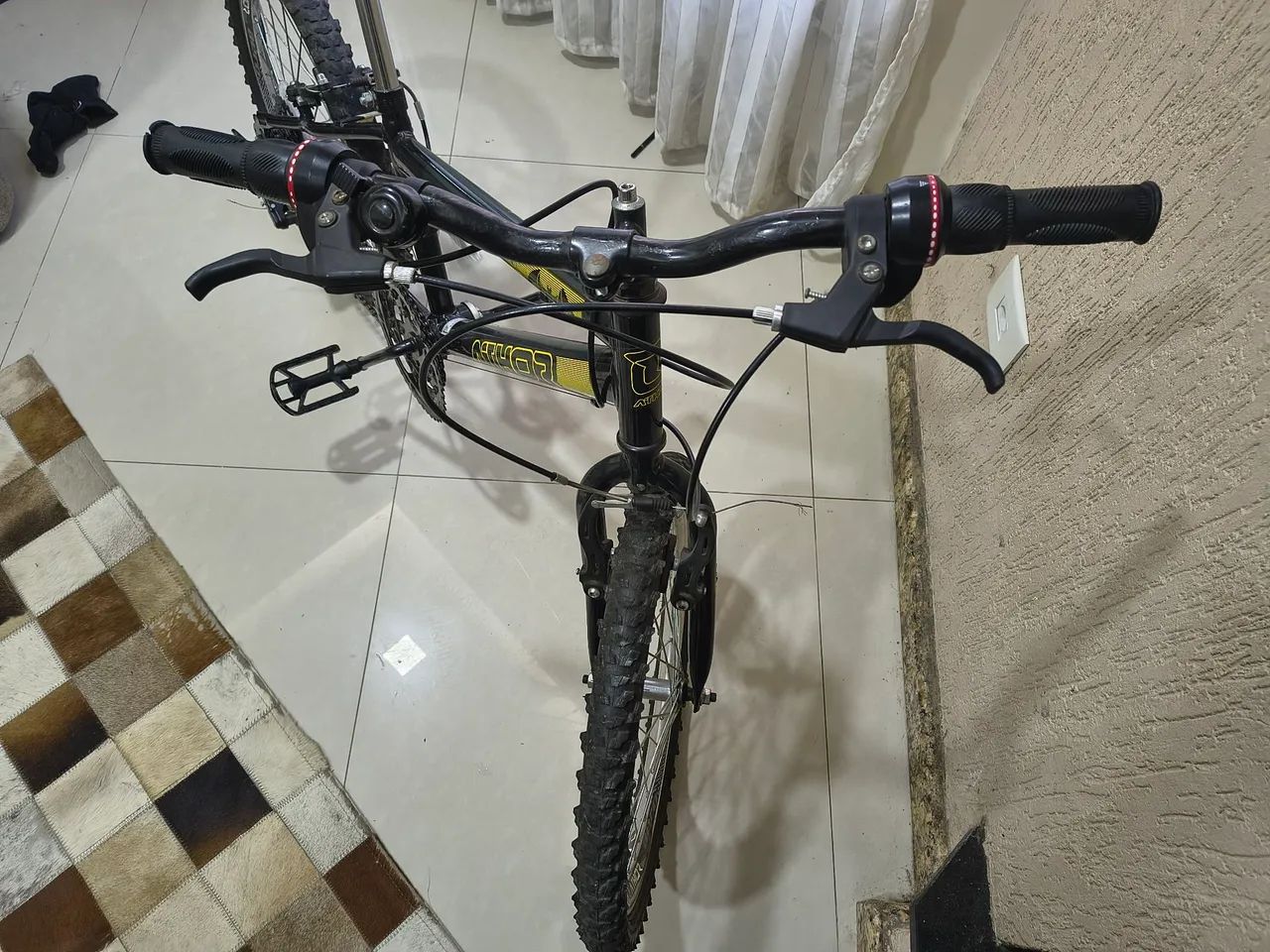 Bicicleta aro 20 -  18 marchas - Foto 3