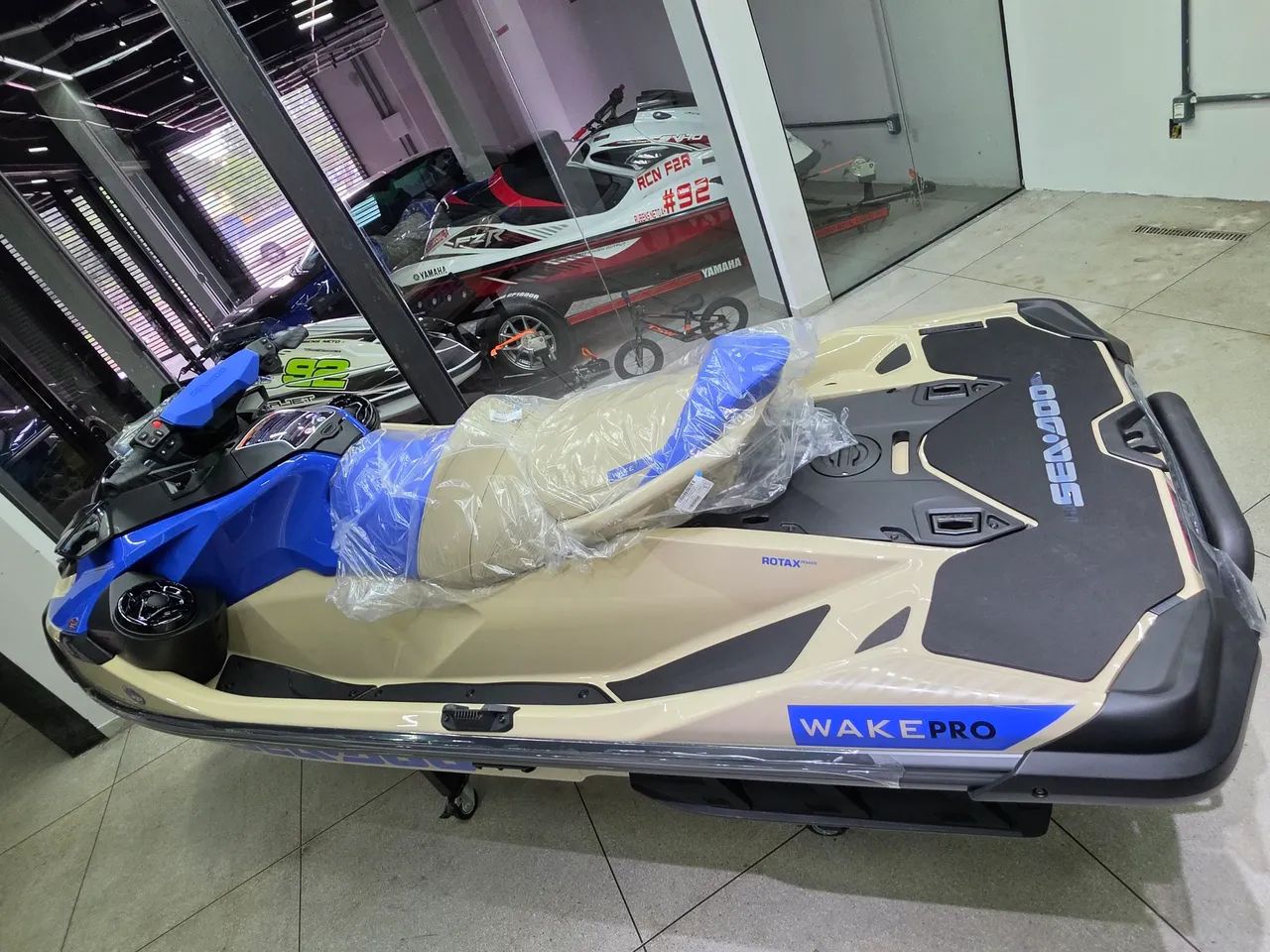 JET SKI SEA DOO GTX 230 WAKE PRO 2026 - Foto 2