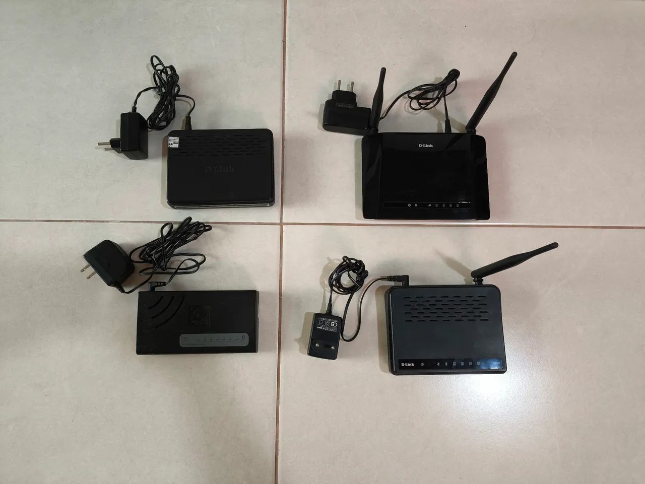 Kit de Redes D-Link + Switch Encore (4 Aparelhos + Fontes)