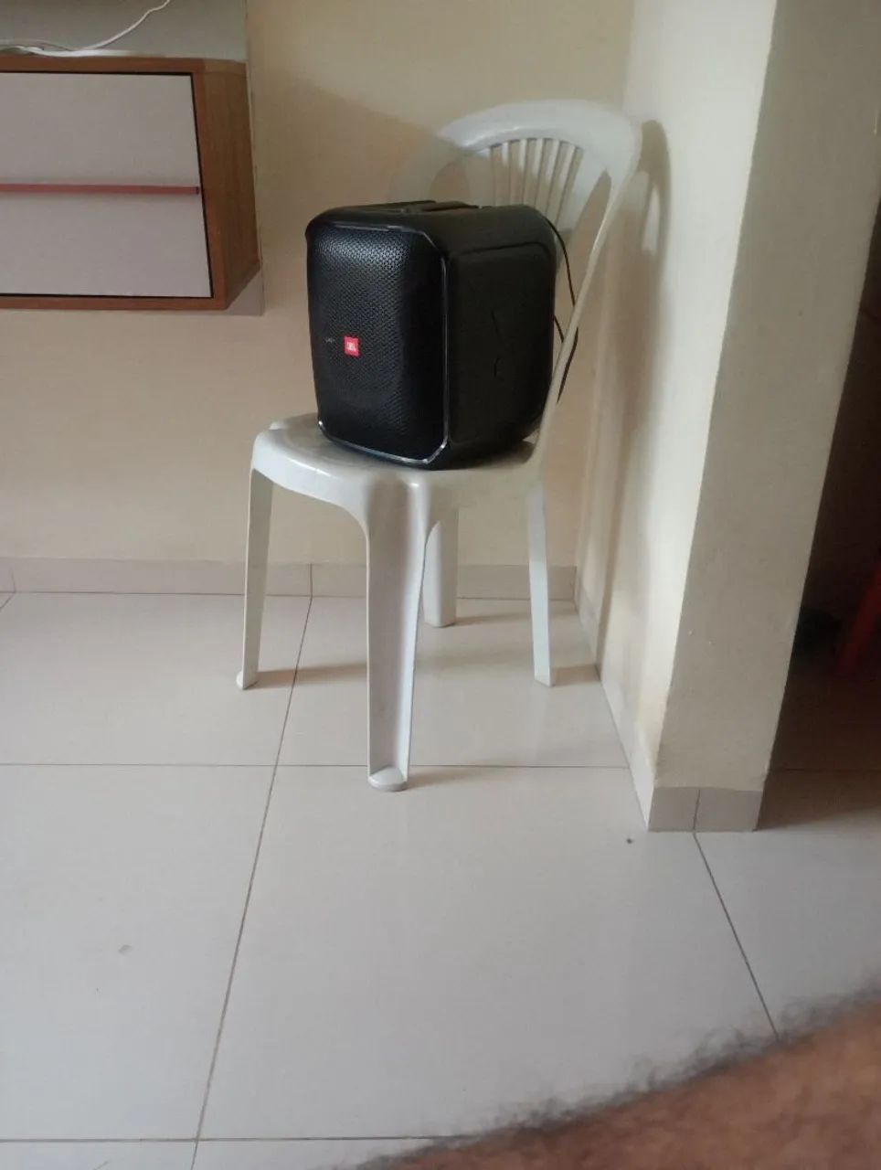 Caixa de só JBL com 2 microfone sem fios