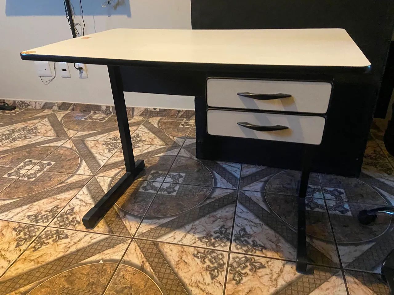 Mesa / Escrivaninha para estudos - Foto 2