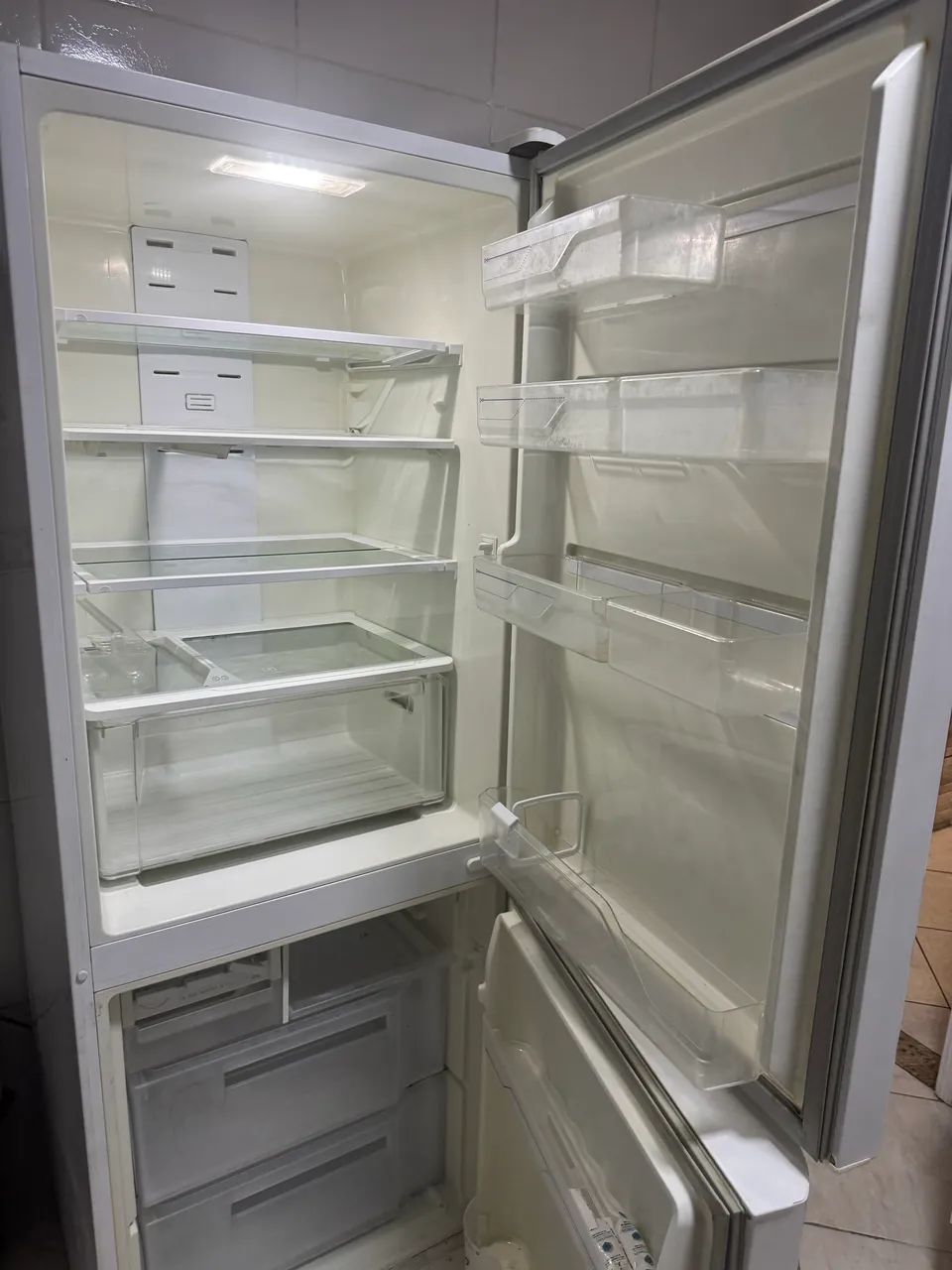 Geladeira Eletrolux inverse - Foto 4