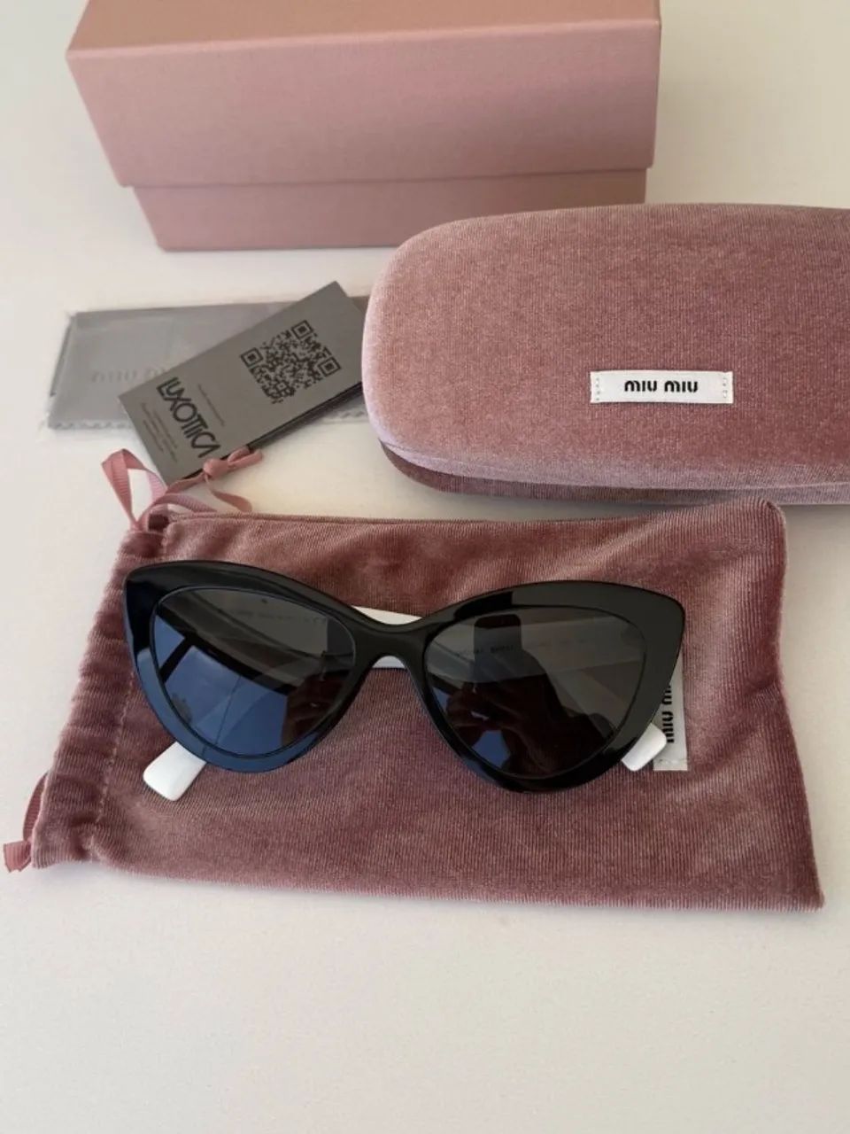 óculos de sol miu miu gatinho preto