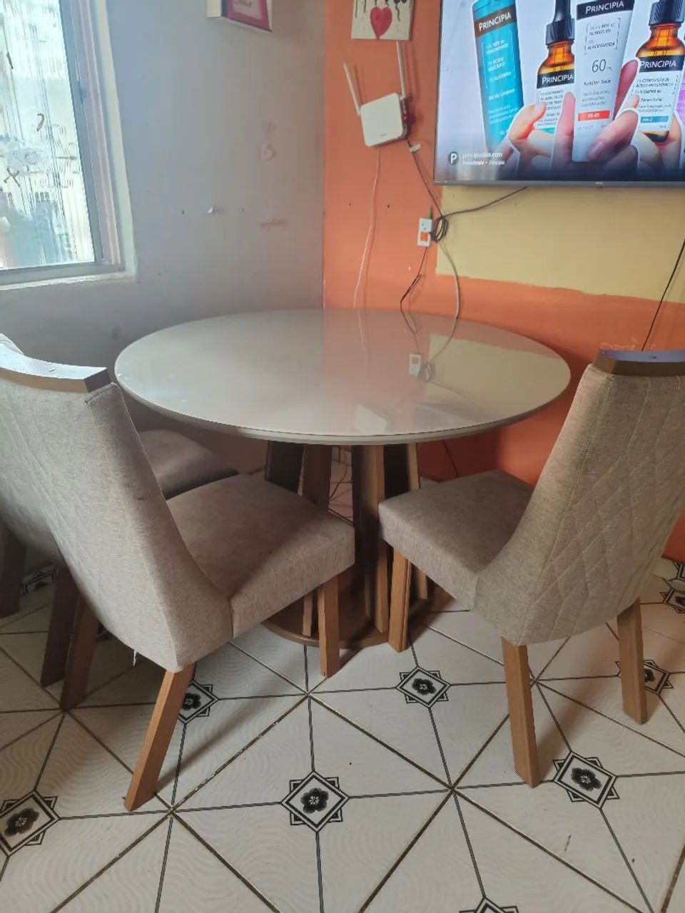 Vendo mesa de jantar de vidro em MDF  - Foto 2