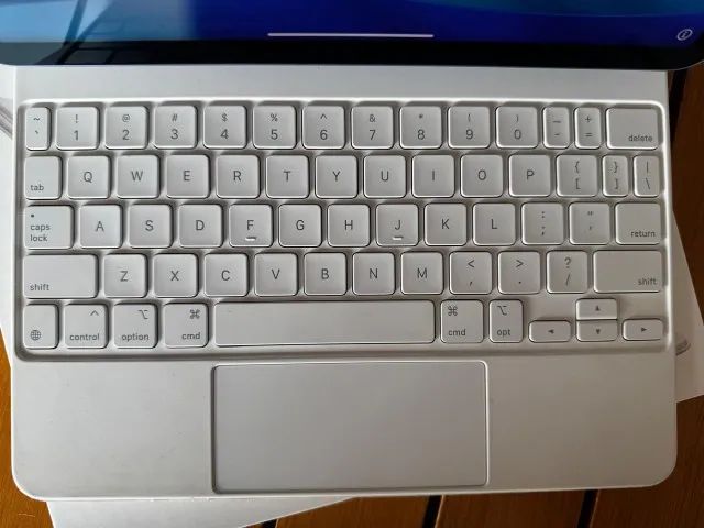 iPad Magic Keyboard White | Modelo MJQJ3BZ/A - Foto 2