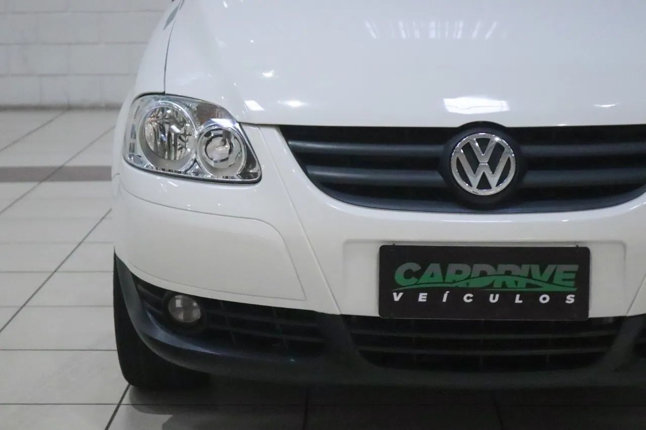 Volkswagen Fox 1.0 MI Total Flex 8V 5P 2010 - Foto 3