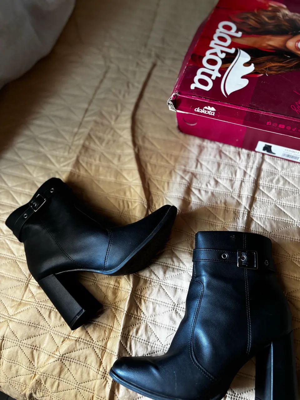 Bota feminina - Foto 5
