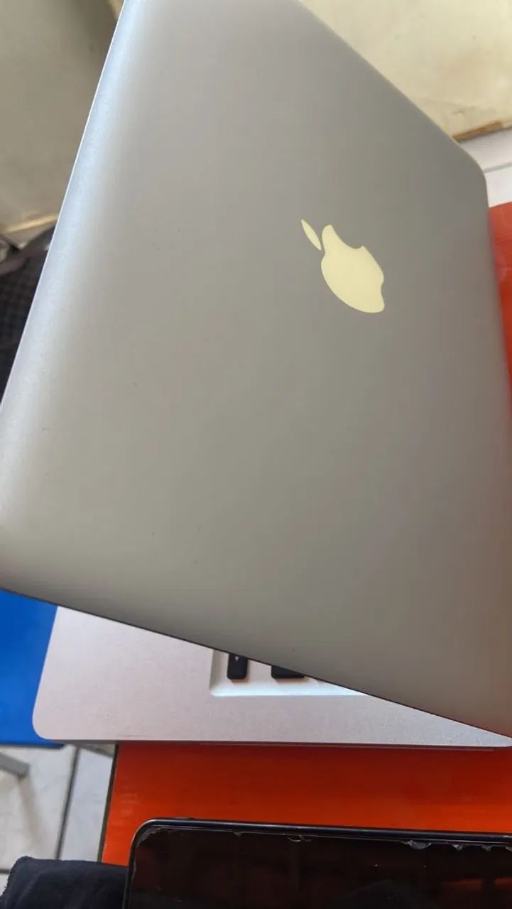 MACBOOK PRO 11